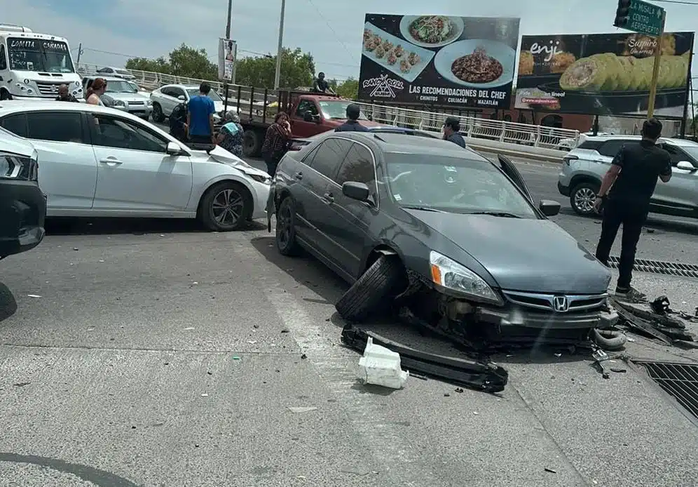 Choque tipo carambola en Las Quintas, Culiacán