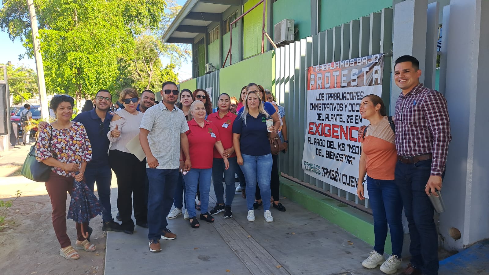 Trabajadores de Cobaes en protesta