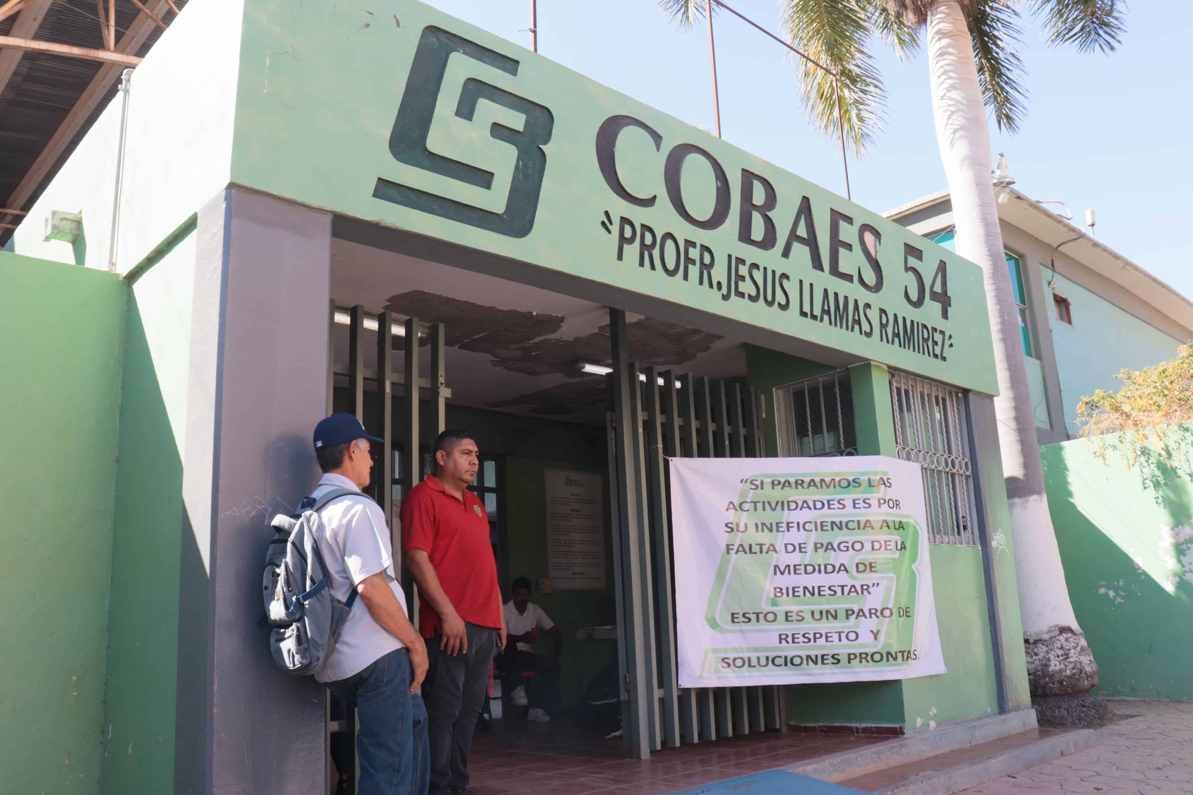 Trabajadores de Cobaes en protesta