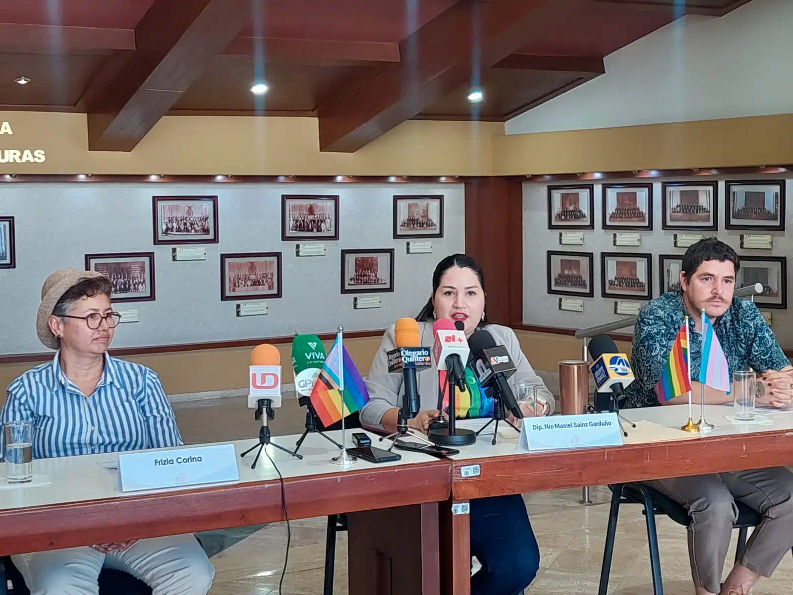 Conferencia de prensa en contra del crimen de odio hacia la comunidad LGBT+