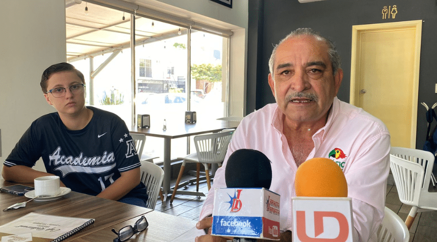 Rodrigo Mendoza Galaviz manifestó que el equipo que patrocina, Gráfica Bordados-Academia RM, fue expulsado arbitrariamente de la Liga Municipal de Softbol Femenil.