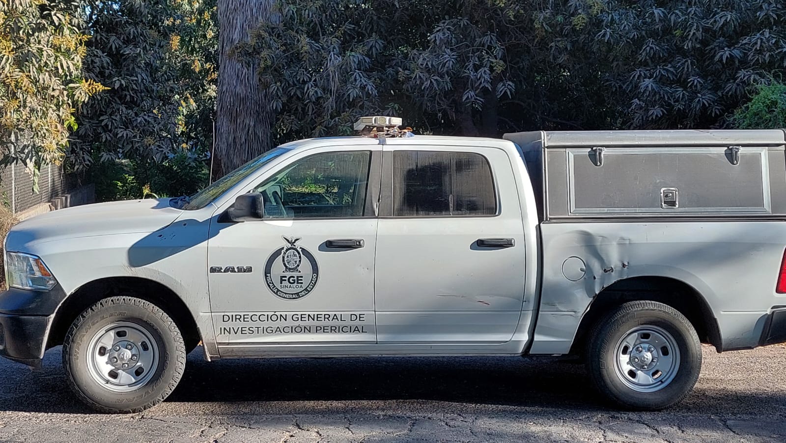 Camioneta de la Dirección General de Investigación Pericial