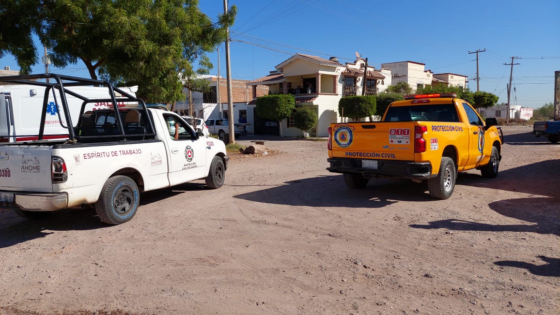 Protección Civil en domicilio incendiado en Los Mochis