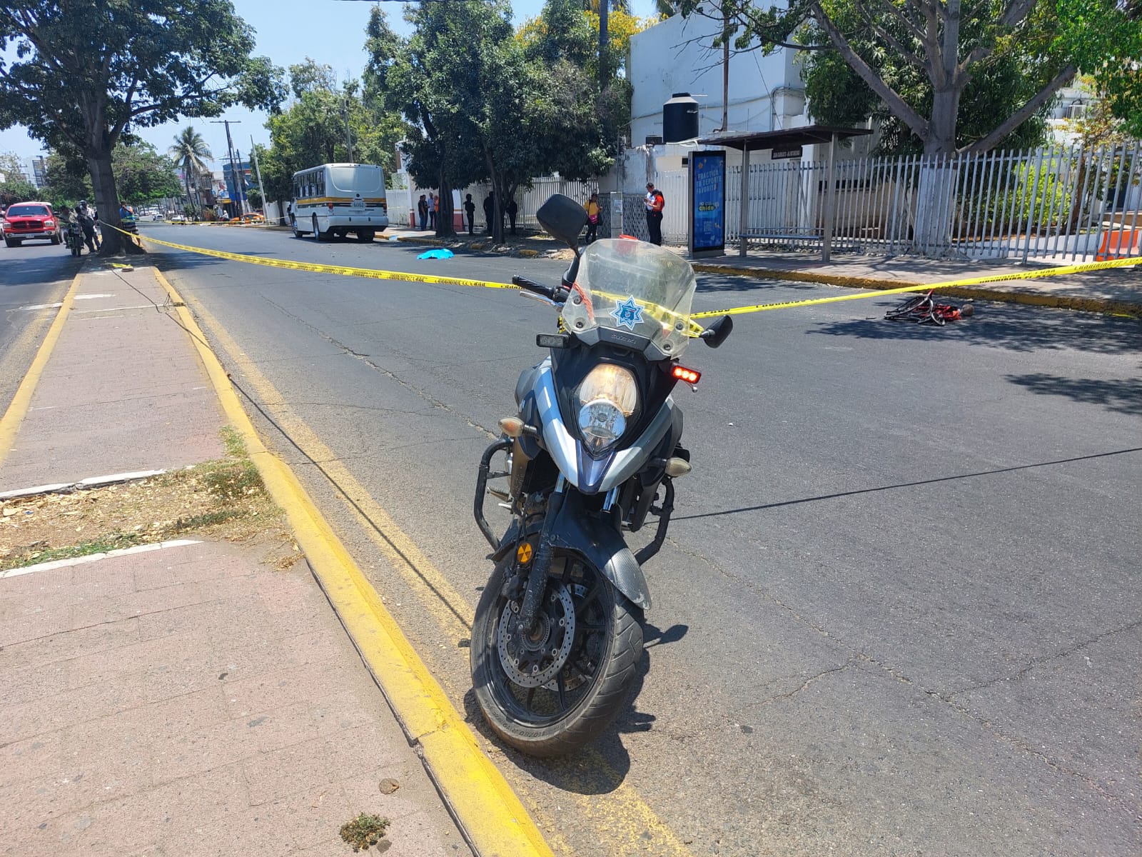 Una persona en silla de ruedas resultó fallecida luego de ser arrollada por un camión urbano