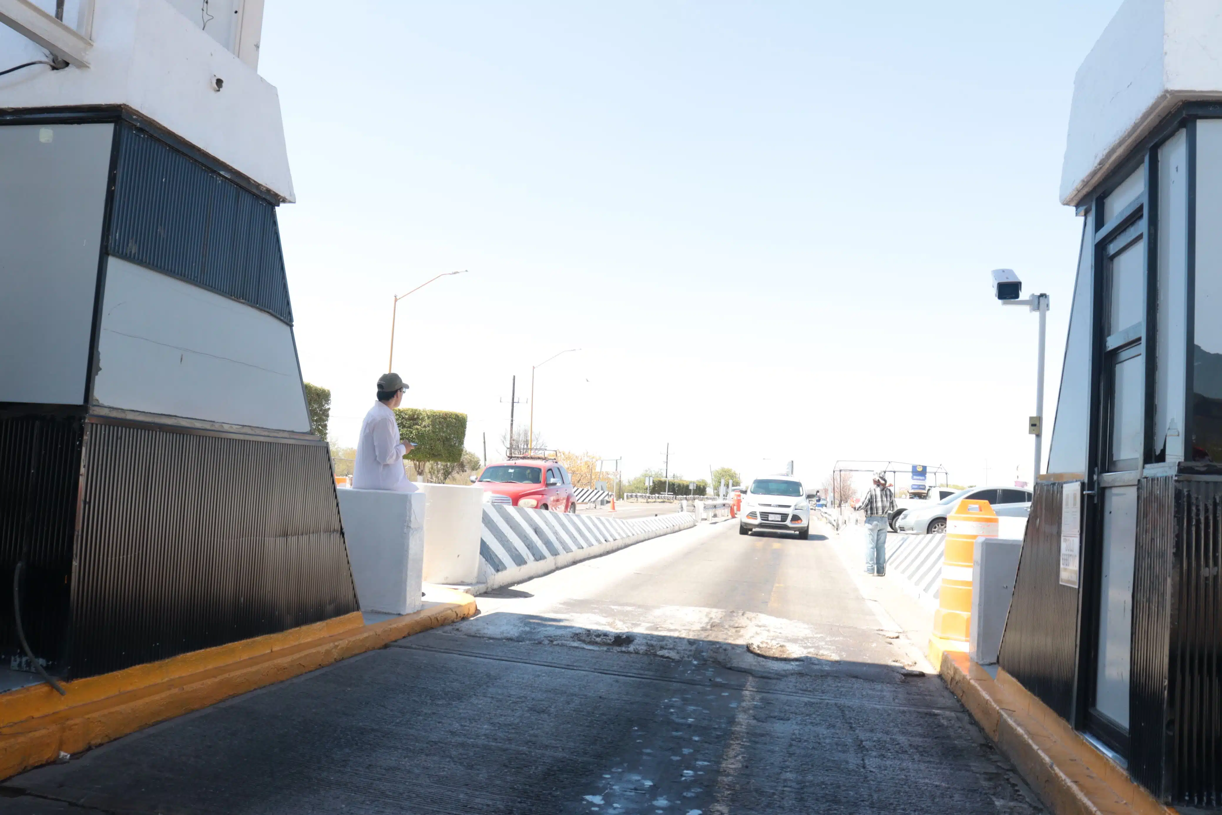 Toma de caseta en San Miguel por productores agrícolas.