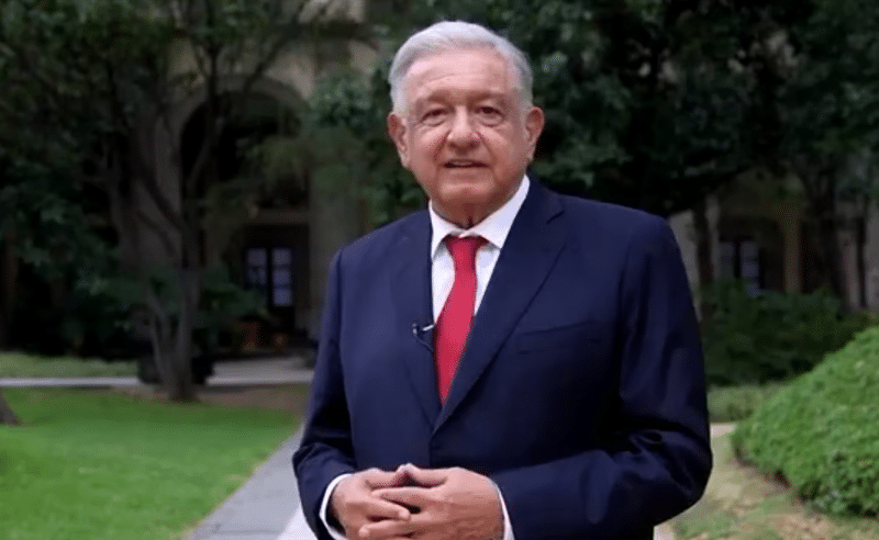 AMLO envía mensaje a los maestros del país