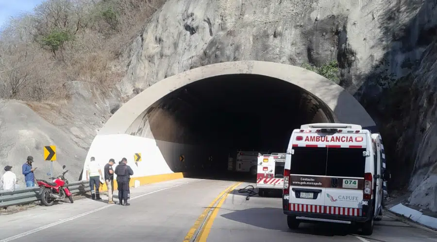 Abren circulación de un carril por el tunel de la carretera Mazatlán-Durango