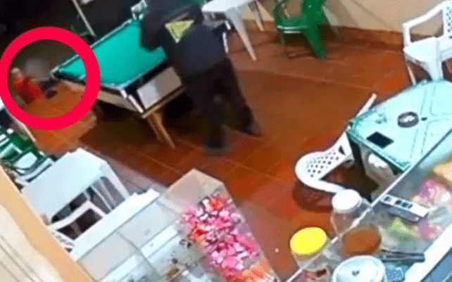 Abuelito inicia balacera tras no ser auxiliado en bar de Brasil