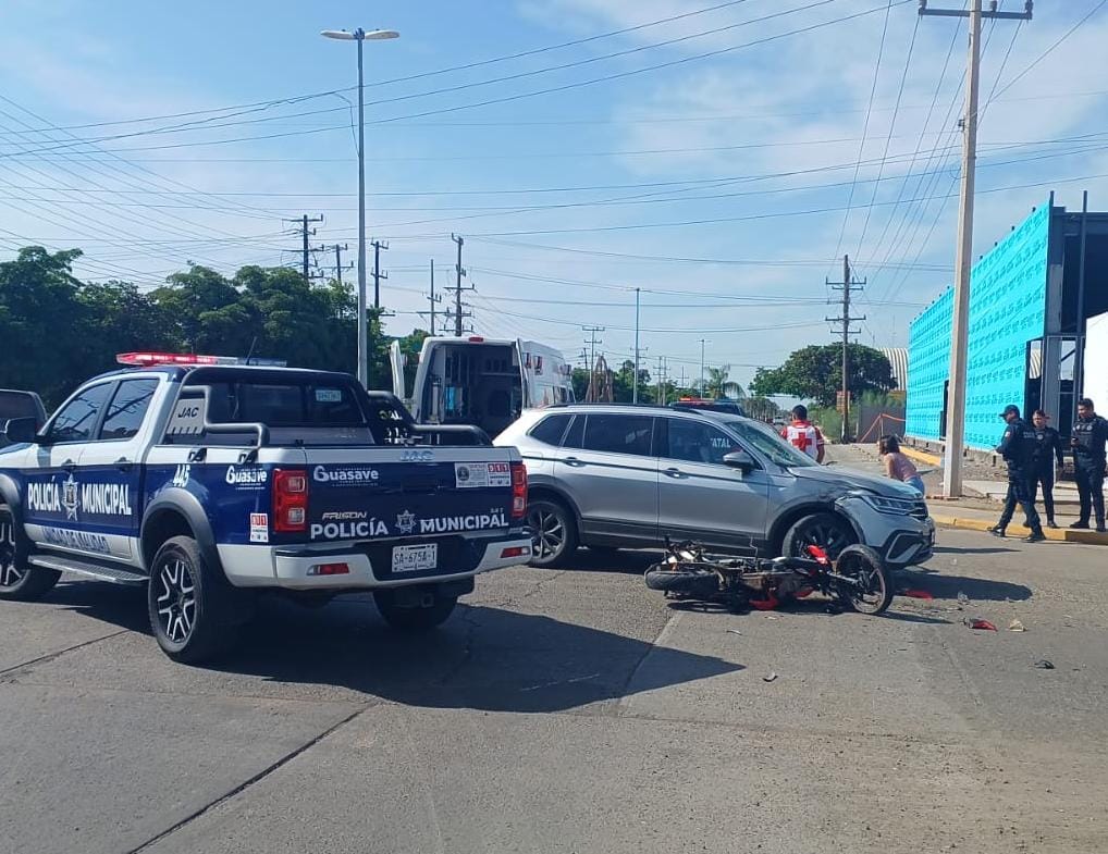 Vehículo de la Policía Municipal en el lugar de los hechos