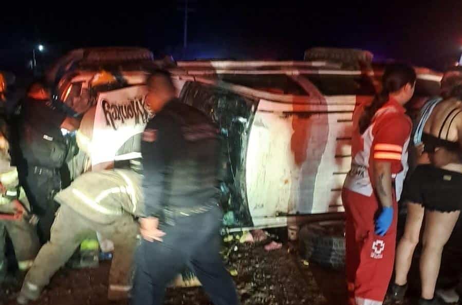 Accidente tipo volcadura se registró la madrugada de este lunes en Guasave 