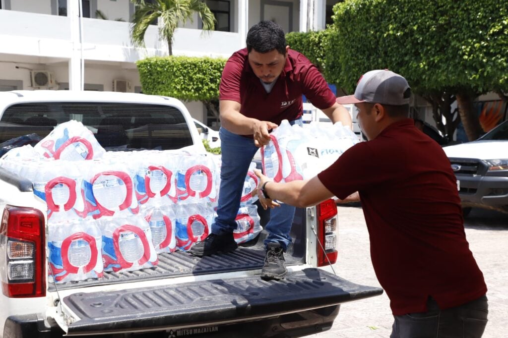 El Aquatón 2024 concluyó la tarde de este miércoles con la recaudación de 22 mil 595 litros de agua embotellada.