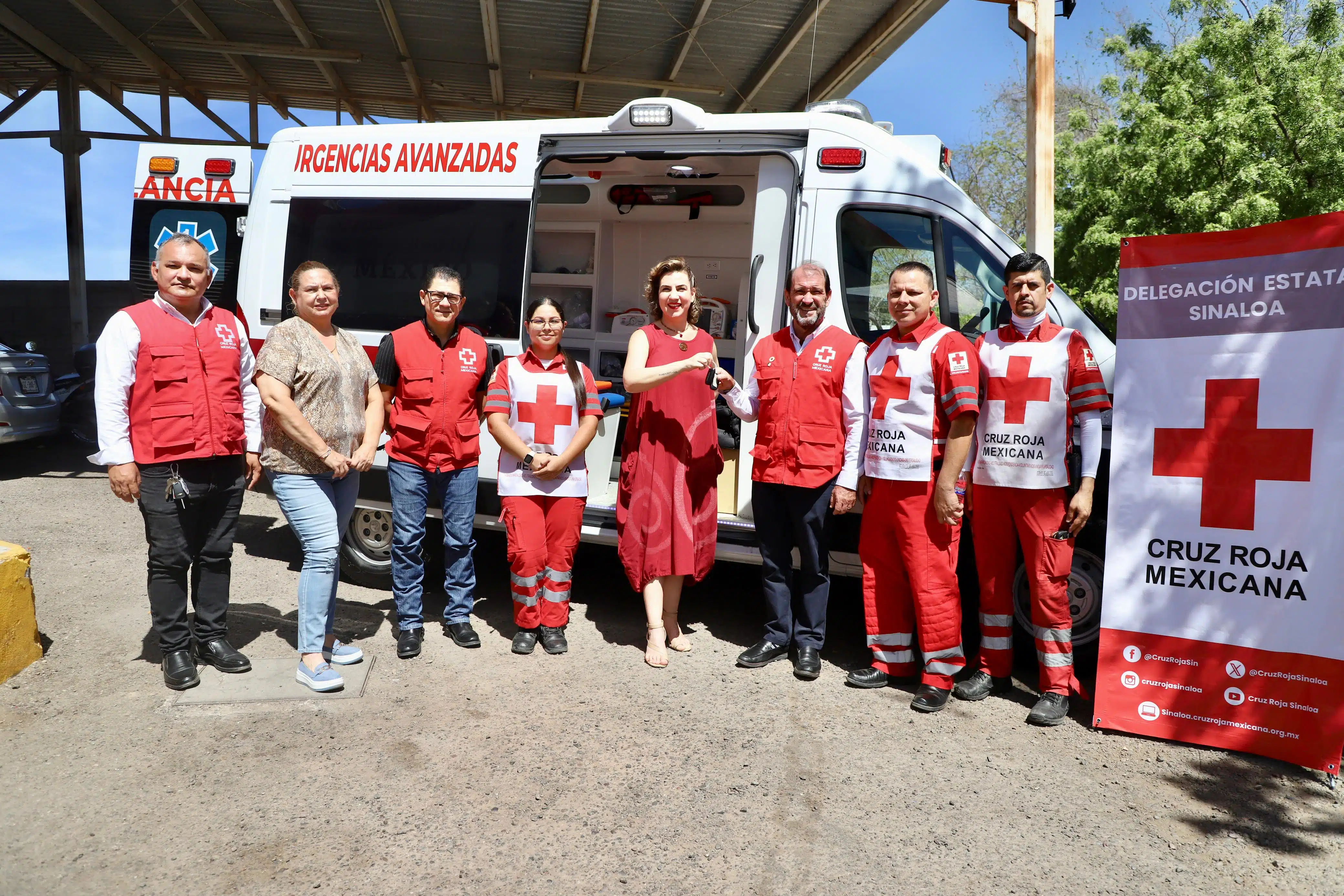 Salud entrega una nueva ambulancia a Cruz Roja Sinaloa
