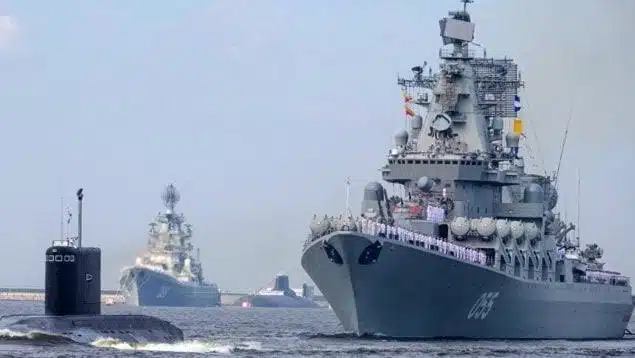 Arriba flotilla marina rusa con una fragata y un submarino nuclear a La Habana