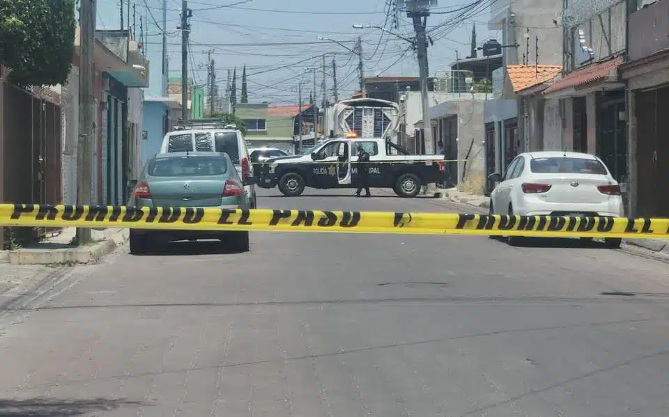 Asesinan a una abogada en Querétaro, a plena luz del día y frente a su hija