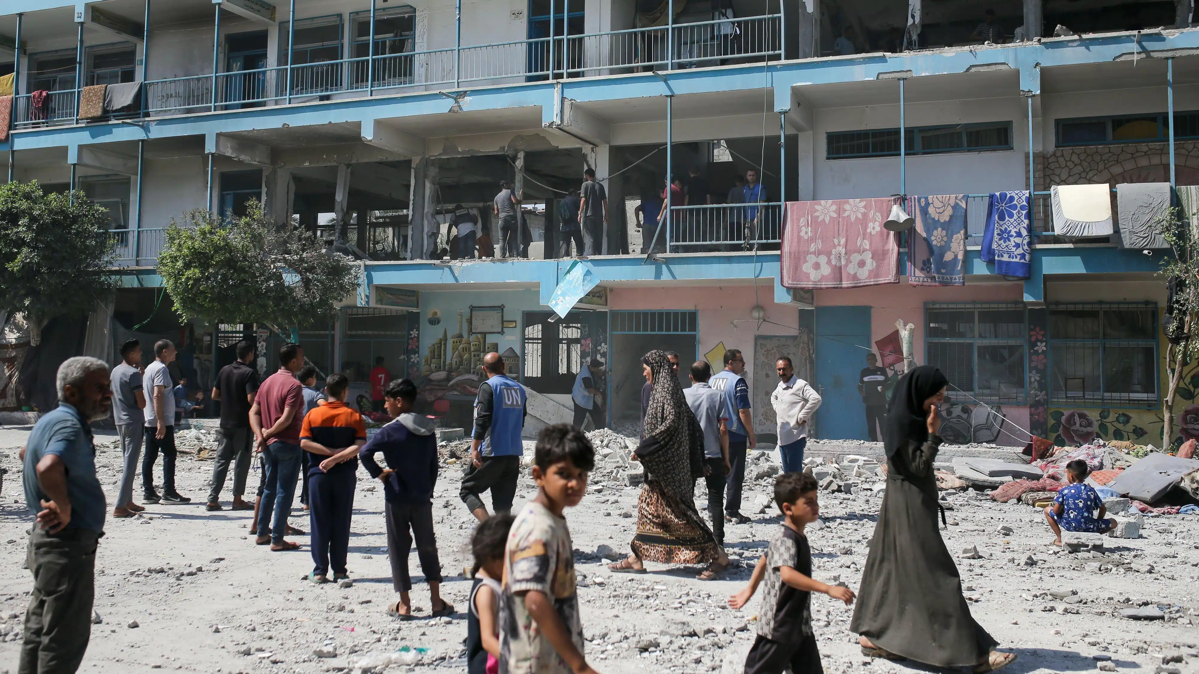 Ataque armado contra escuela en Gaza deja 37 muertos; Israel se justifica