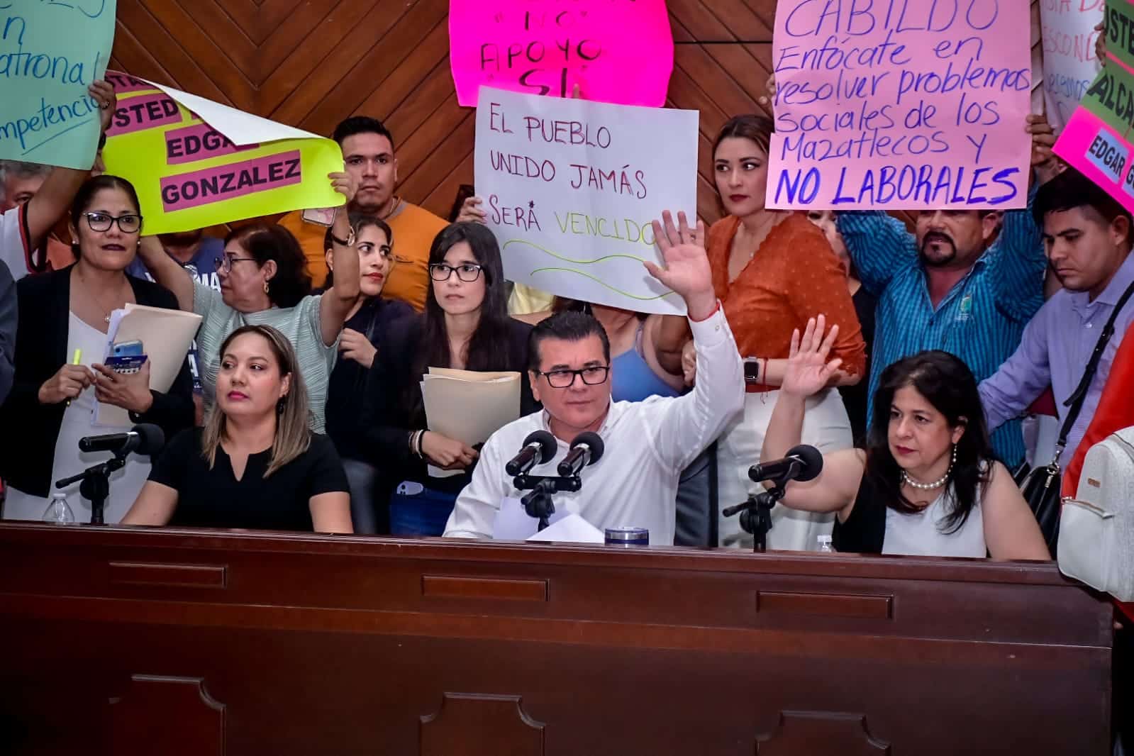 Édgar González Zataráin en el Cabildo