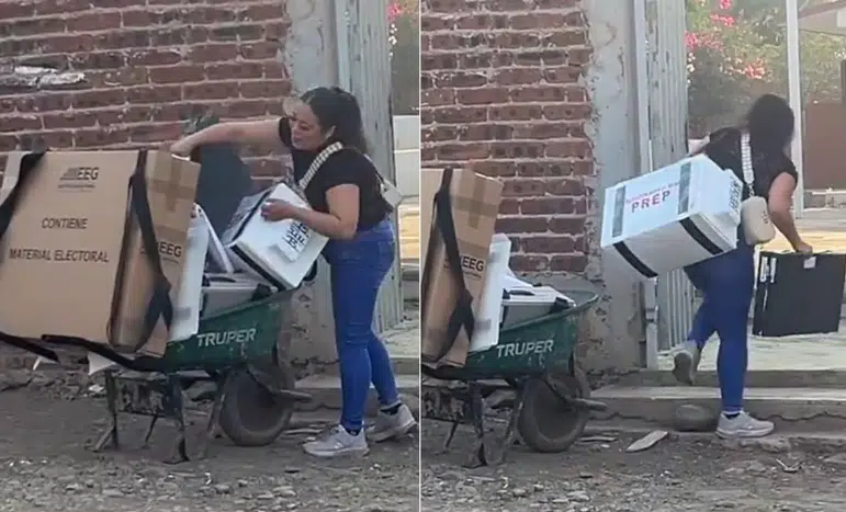 Captan a mujer transportando material del INE en una carretilla