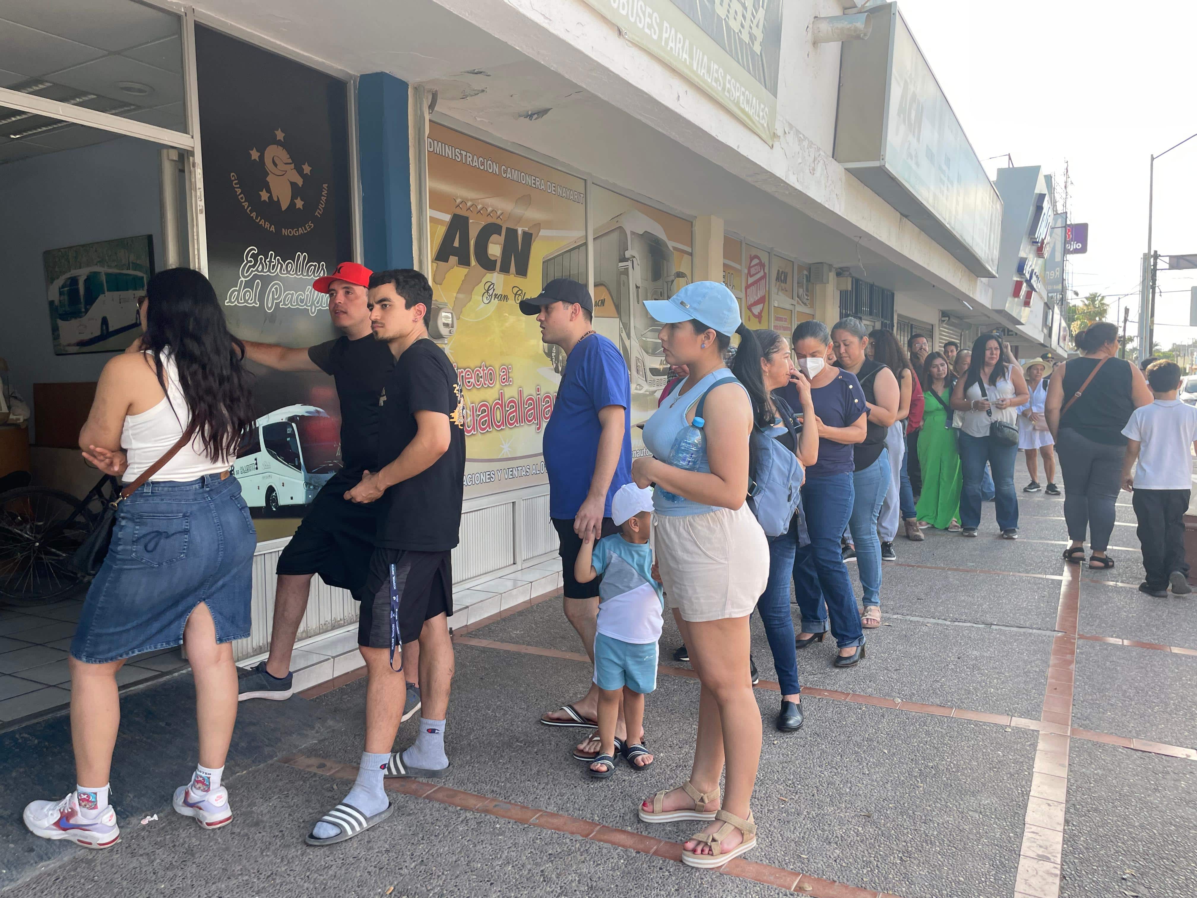 Casilla especial sobre la calle José María Morelos y Pavón en Los Mochis