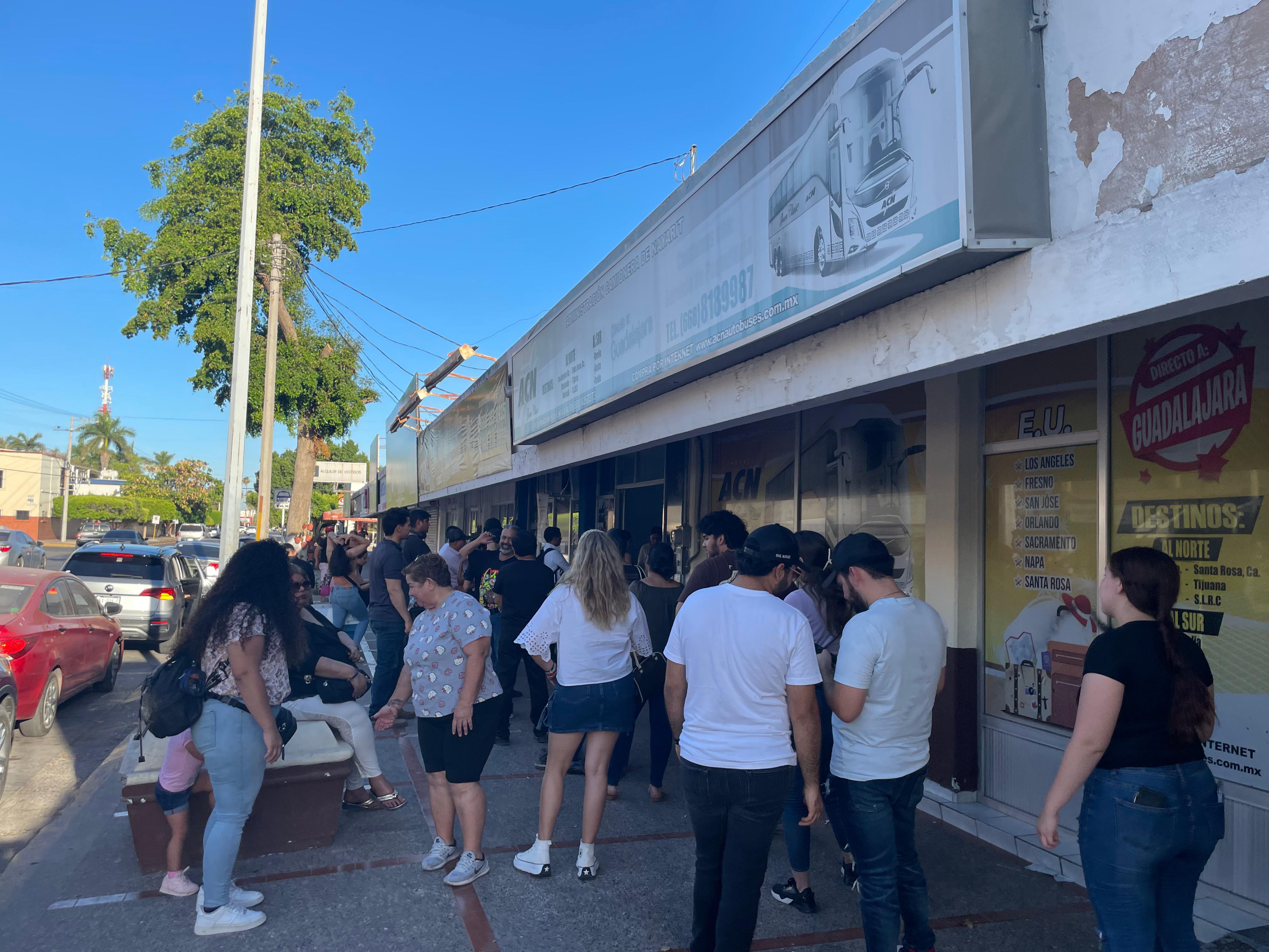 Casilla especial sobre la calle José María Morelos y Pavón en Los Mochis