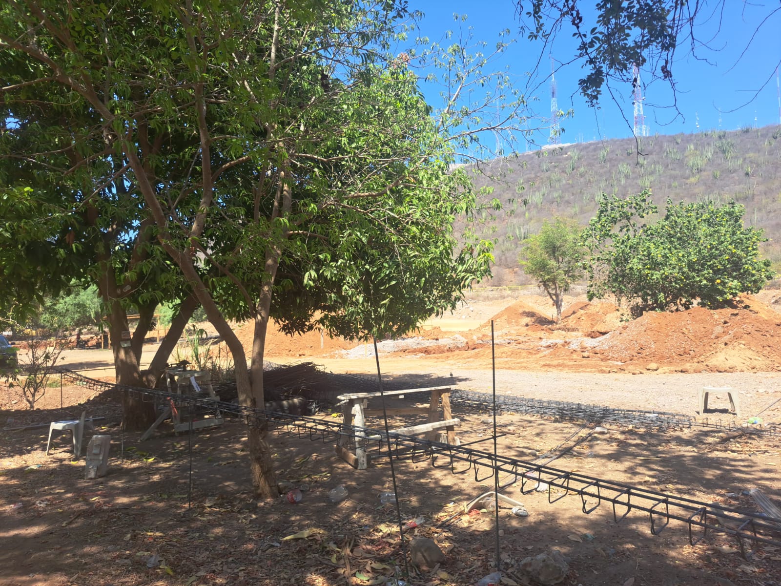 Terreno para obra en construcción cerca del Cerro de la Memoría