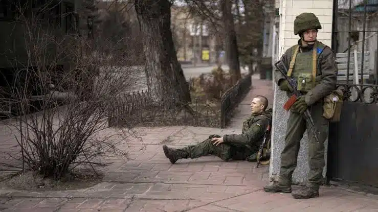 Contabiliza Ucrania más de 300 víctimas de abuso sexual a manos de soldados rusos