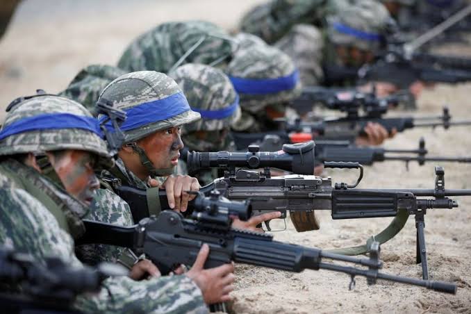Corea del Sur hace disparos de advertencia tras breve ingreso de soldados de Corea del Norte