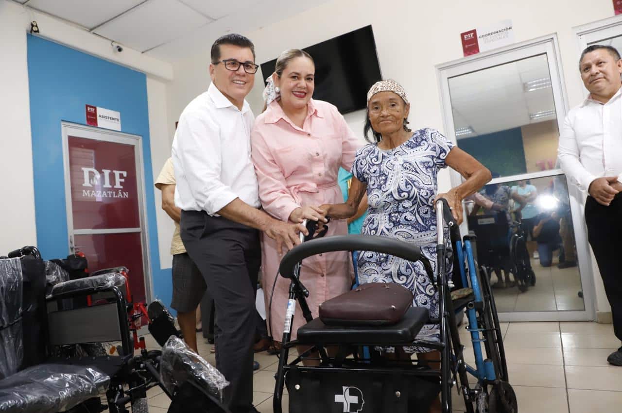 DIF Mazatlán entrega de apoyos funcionales