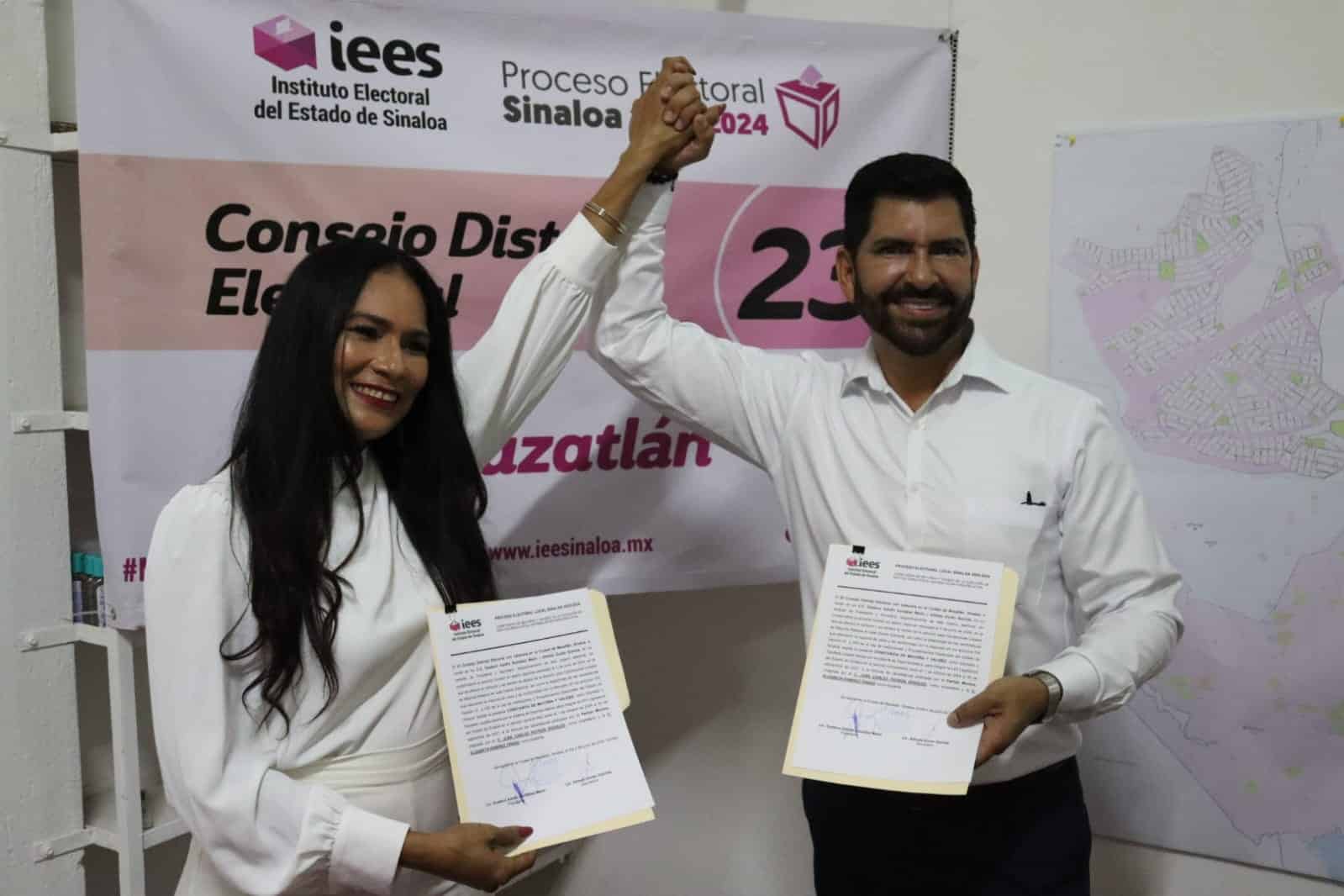 Entrega de constancias a los diputados locales electos de Mazatlán