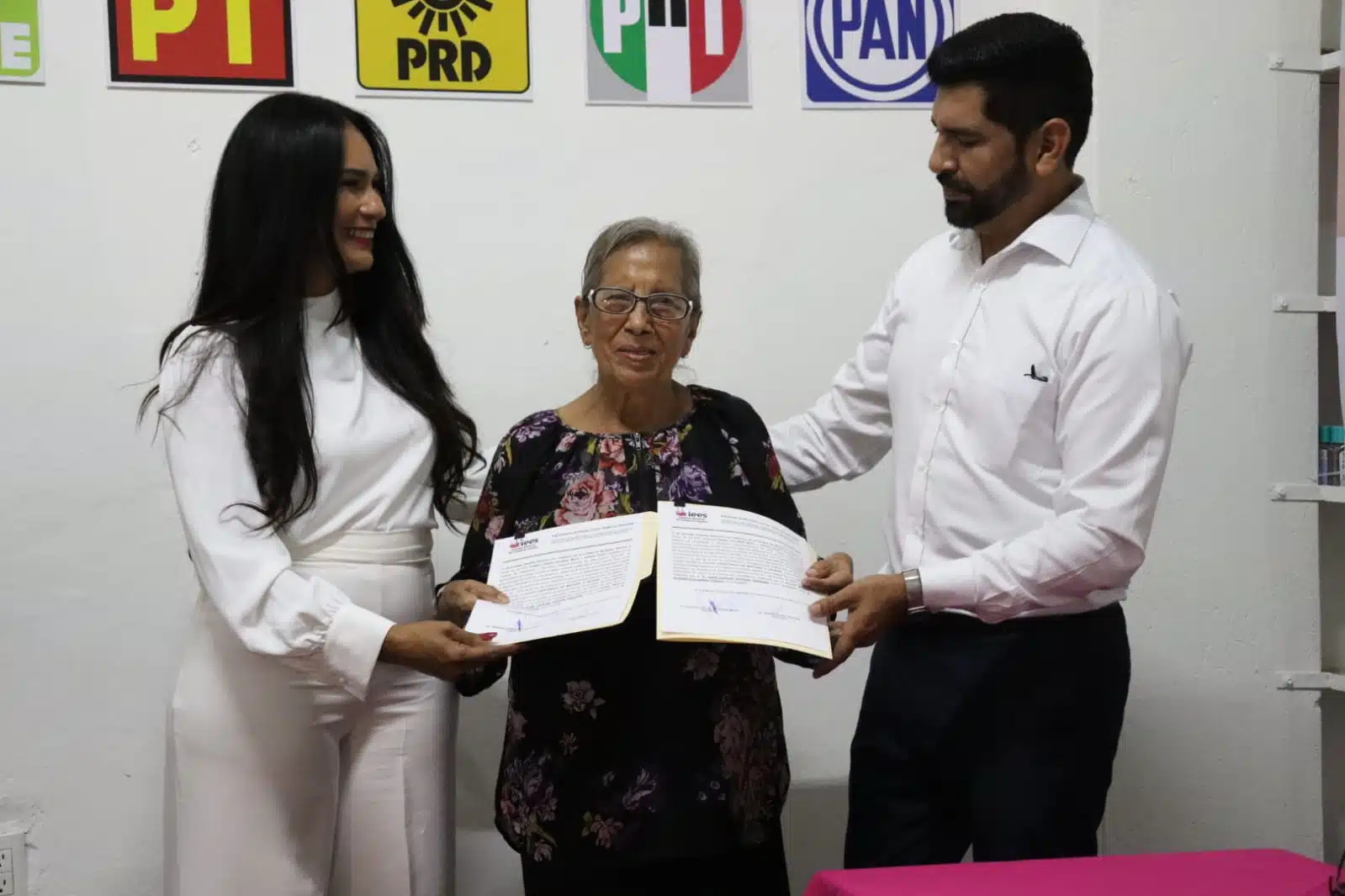 Entrega de constancias a los diputados locales electos de Mazatlán