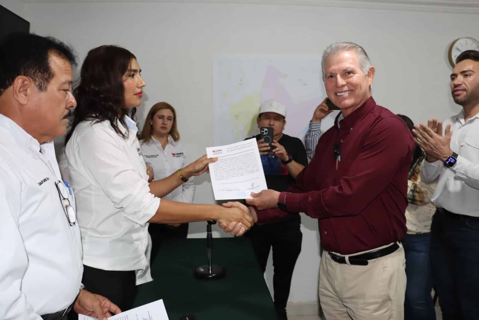 Genaro García Castro, de Morena, fue el primero en obtener la constancia de mayoría.