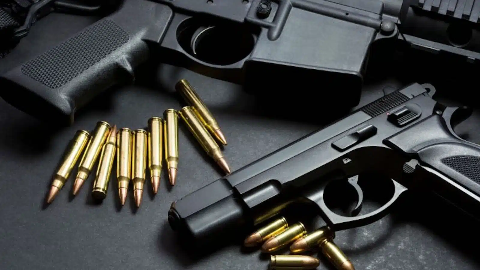 El 43% de los estadounidenses que tiene armas, no las guarda en el hogar de forma segura