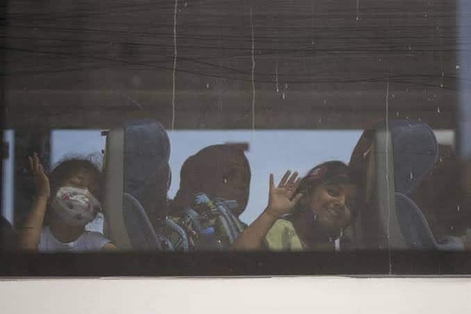 Evacuan a 68 niños y varias personas heridas de Franja Gaza