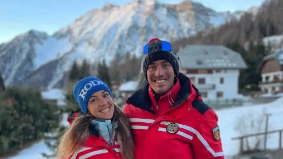 Fallecen campeón mundial de esquí y su pareja; cayeron de una montaña