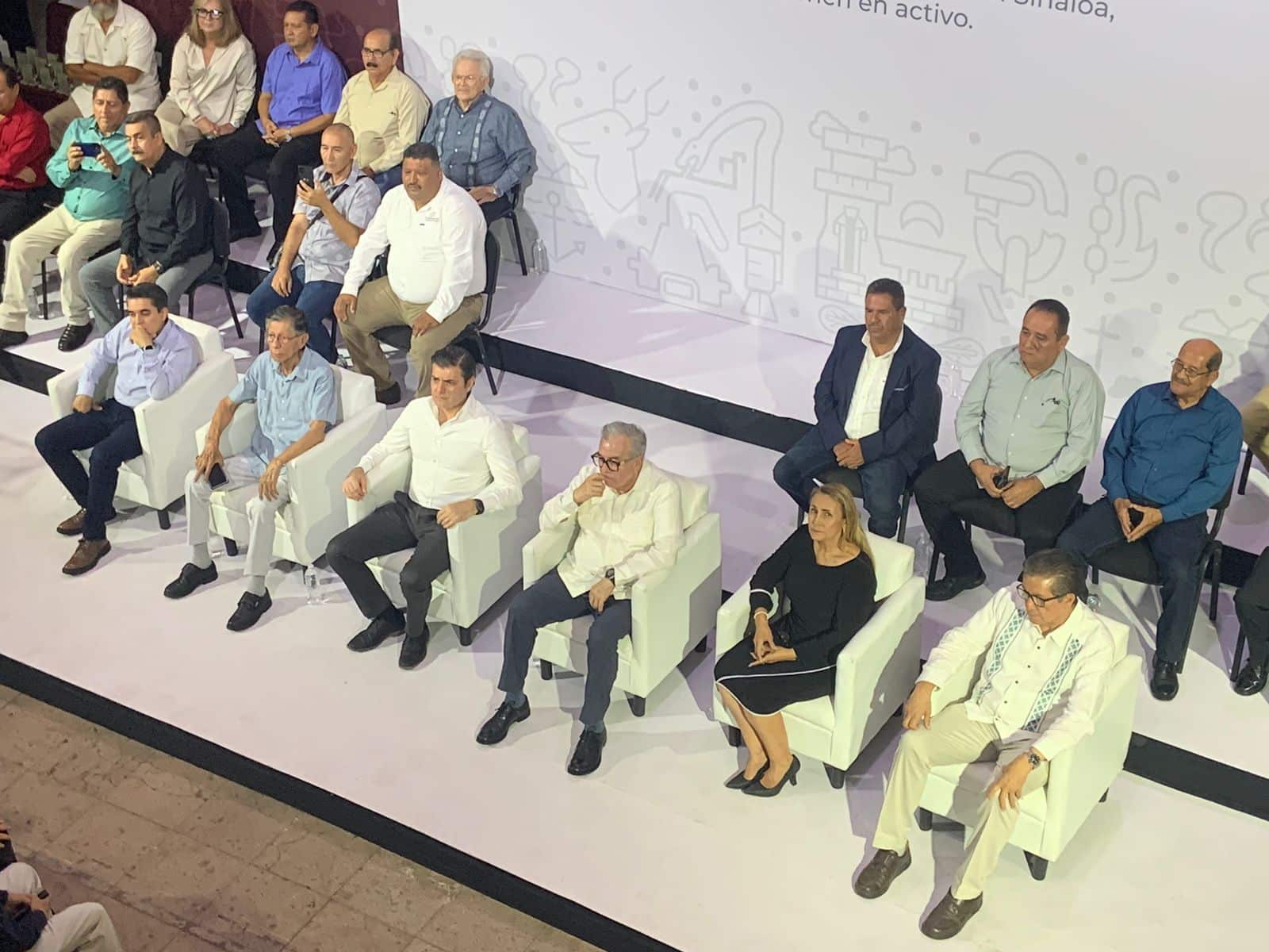 Entrega de reconocimientos a fotoperiodistas de Sinaloa por el Día de la Libertad de Expresión
