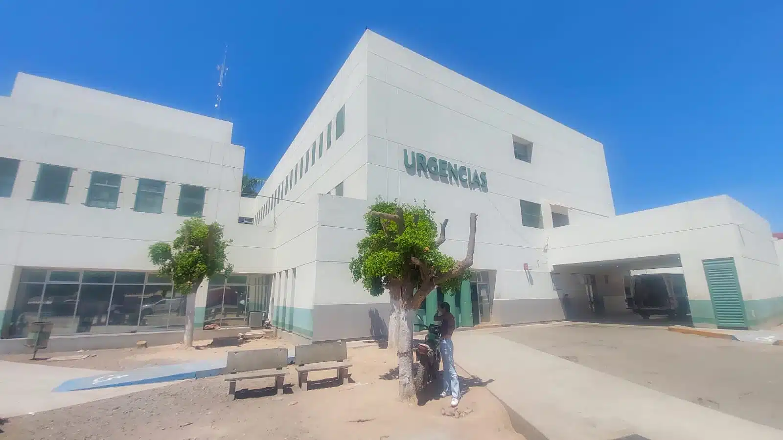 Sujeto internado en el hospital agrede a una mujer en Los Mochis