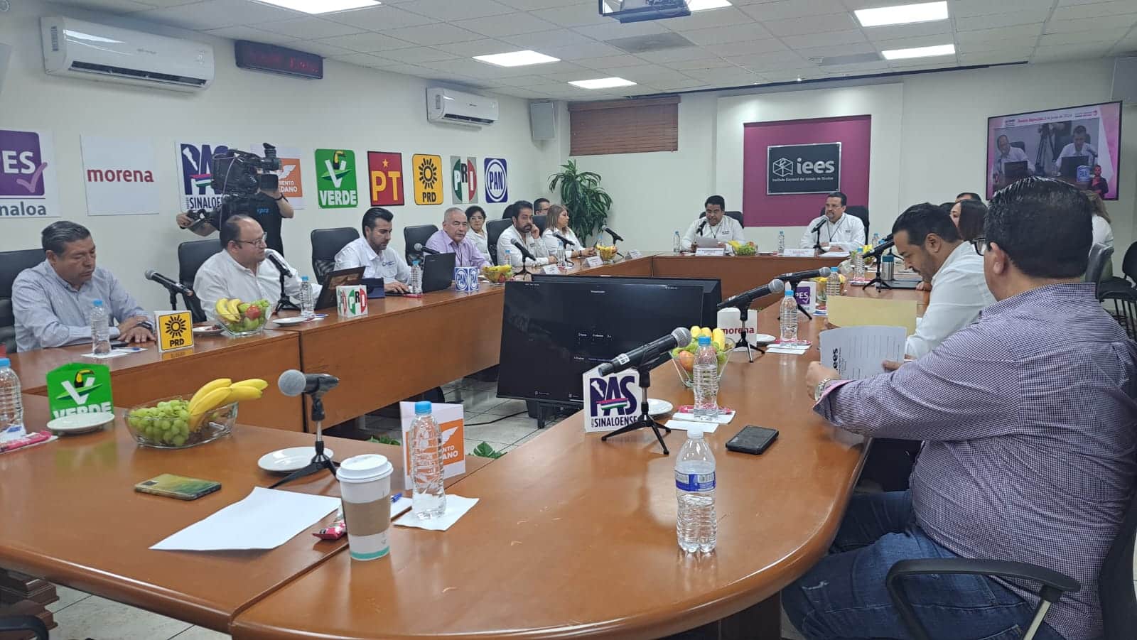 Sesión del Instituto Electoral del Estado de Sinaloa