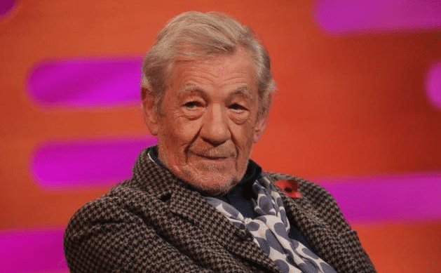 Ian McKellen se pronuncia sobre su estado de salud tras caída