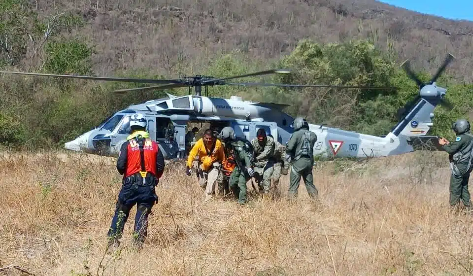 Helicóptero de la sedena rescata el cuerpo de Dora Celia, senderista