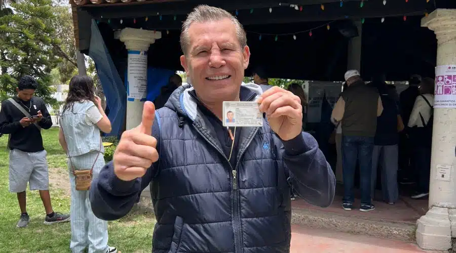 Chávez emite su voto 2024