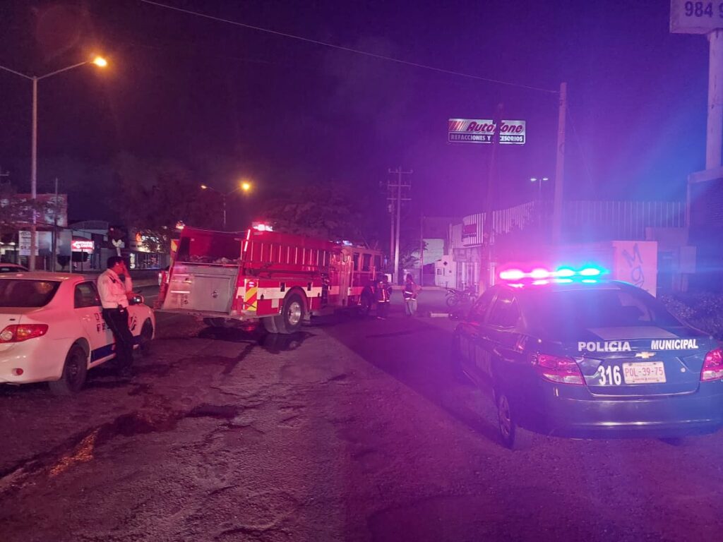 El incendio ocurrió por carretera Internacional al norte de Mazatlán