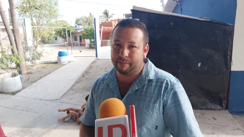 Jesús Manuel García Noriega, director de la Escuela Primaria “Manuel Gutiérrez Nájera”, en entrevista con Línea Directa en Mazatlán