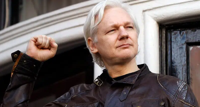 Julian Assange podría salir en libertad tras acuerdo con con EU