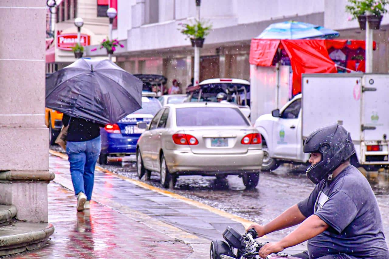 Tarde lluviosa en Mazatlán