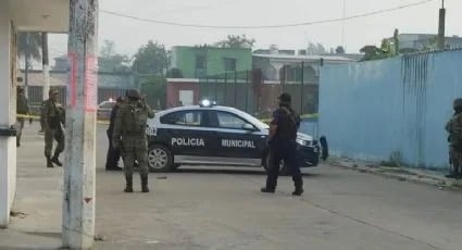 Localizan cadáveres frente a jardín de niños en Tabasco