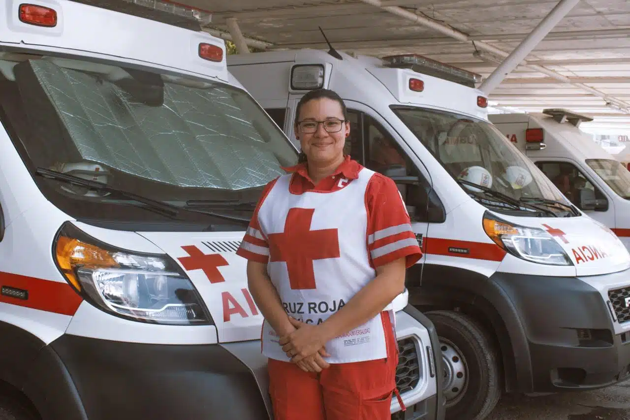 Lucero, socorrista de la Cruz Roja Mexicana