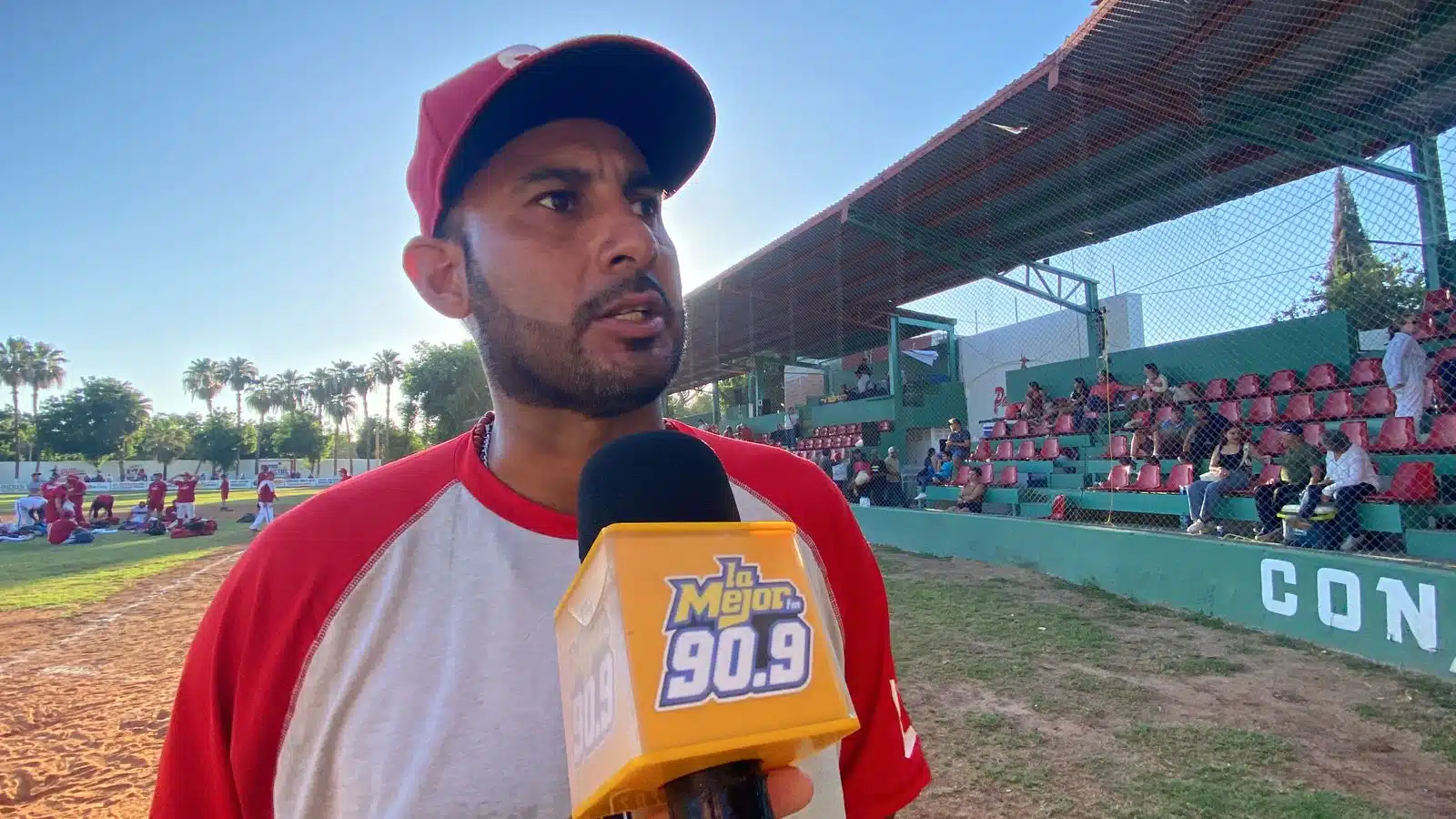 El experimentado bateador derecho, Luis Ángel Buitimea en la entrevista final