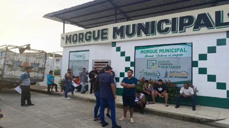 Masacre en Ecuador; asesinan a siete en cancha de fútbol