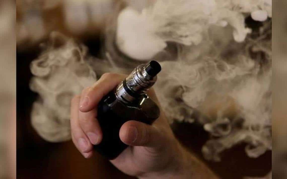 Menor fumó lo equivalente a 400 cigarros con vapeador; perdió un pedazo de pulmón
