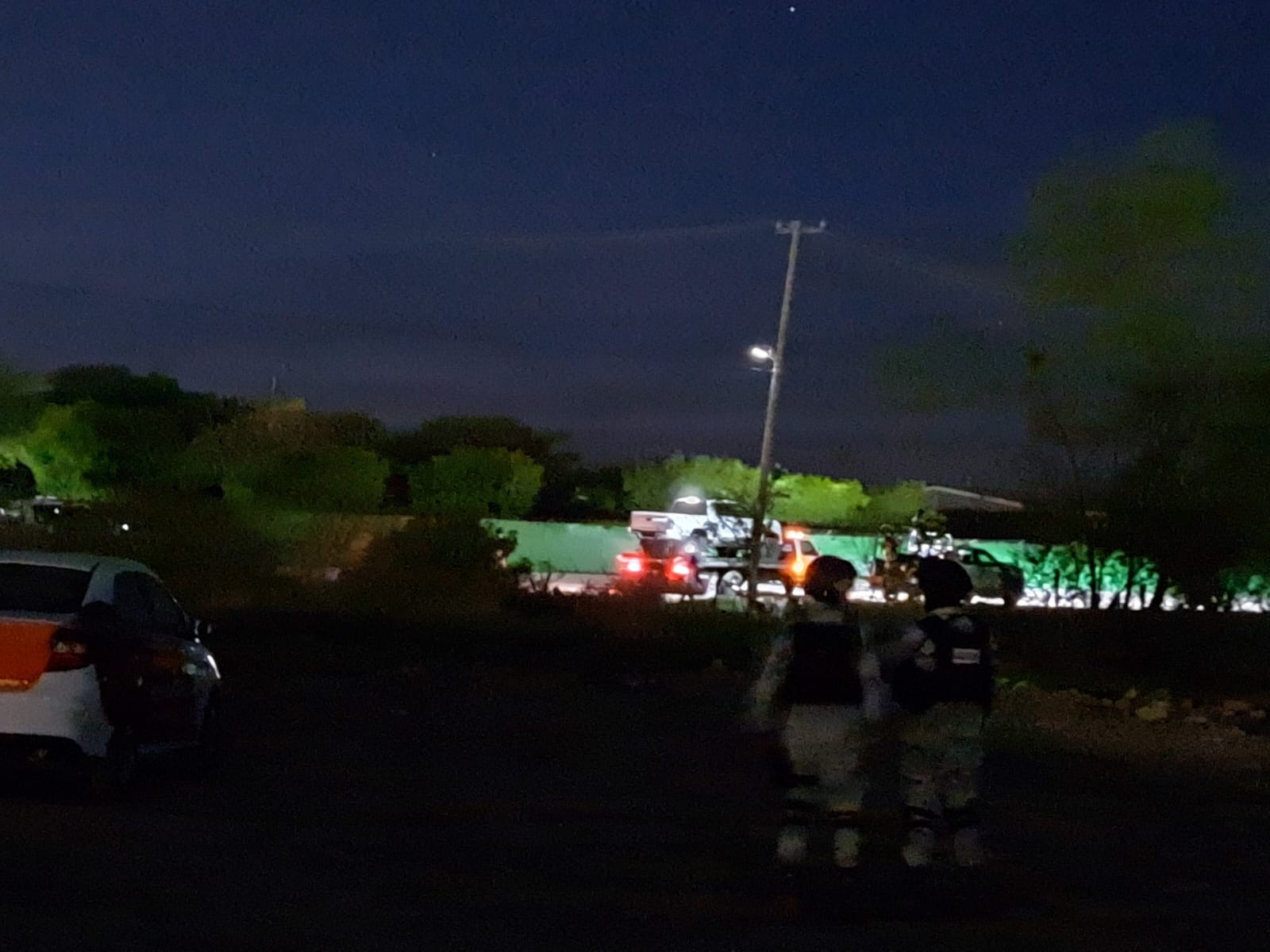 Militares en el sector Portalegre de Culiacán, lugar donde decomisaron armas, cartuchos y chalecos