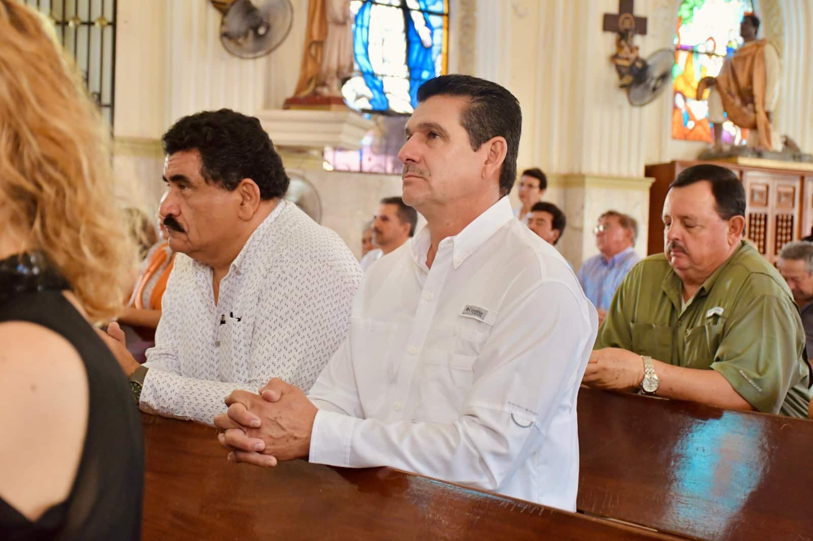 Alcalde Armando Camacho Aguilar en la misa de Acción de Gracias